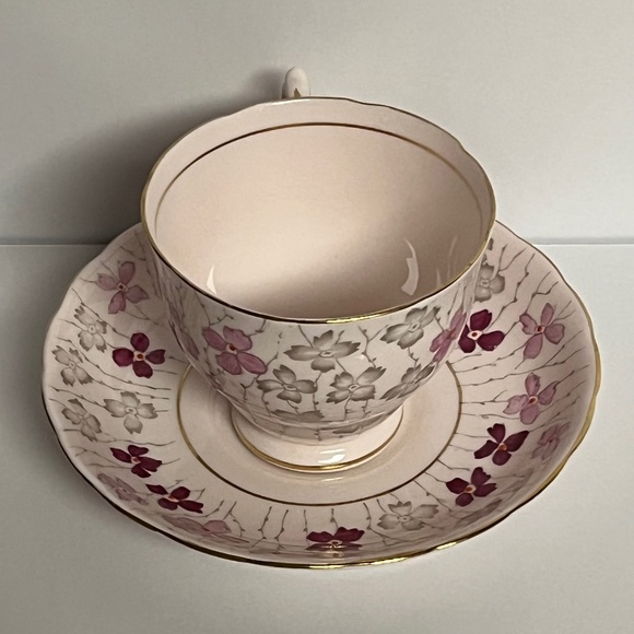 Vintage Tuscan Fine Bone China Made in England Teacup and Saucer Pink Blossoms - Picture 2 of 9